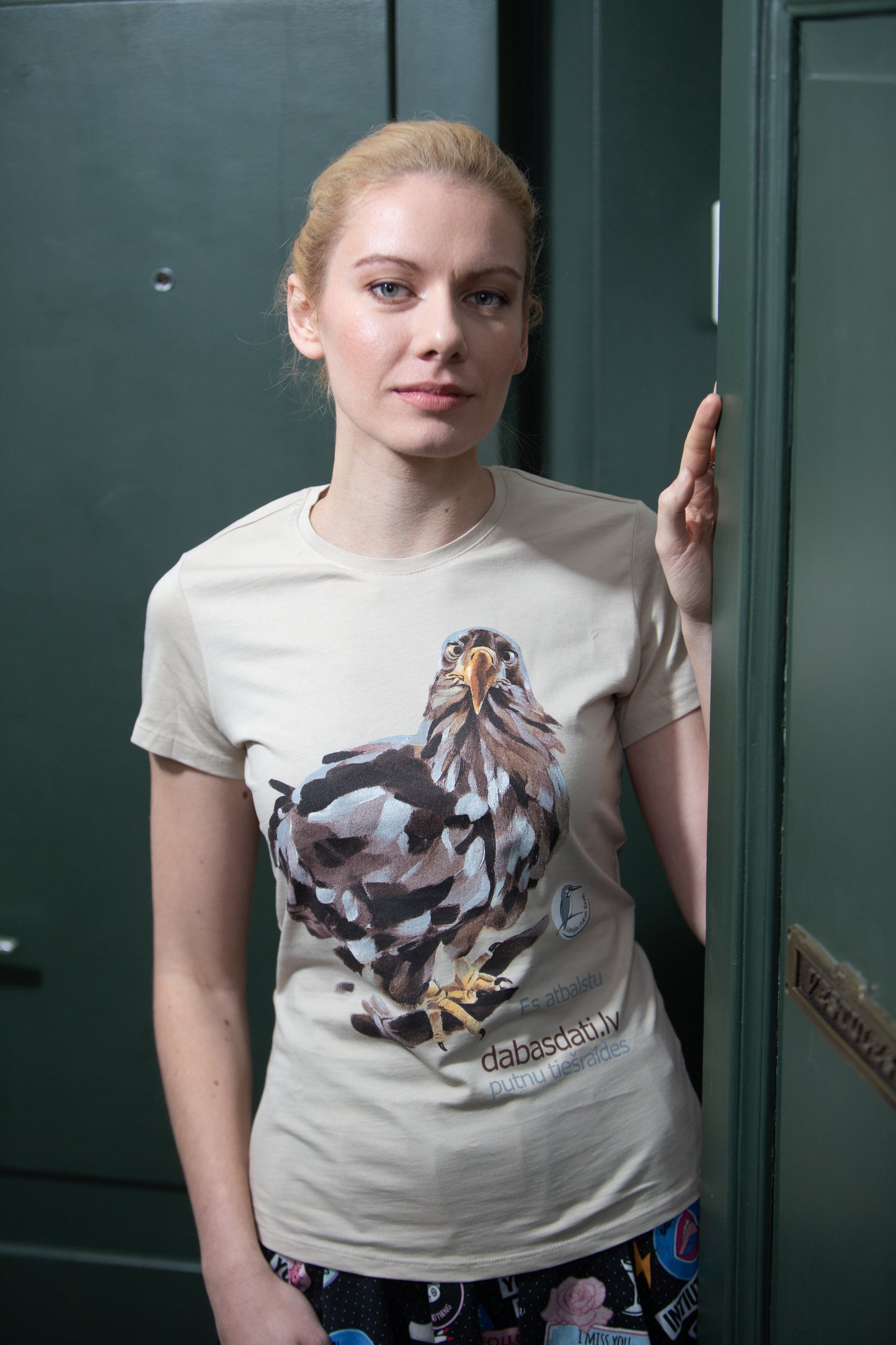 Kokvilnas T-krekls “Es atbalstu Dabasdati.lv putnu tiešraides” ar jūras ērgli