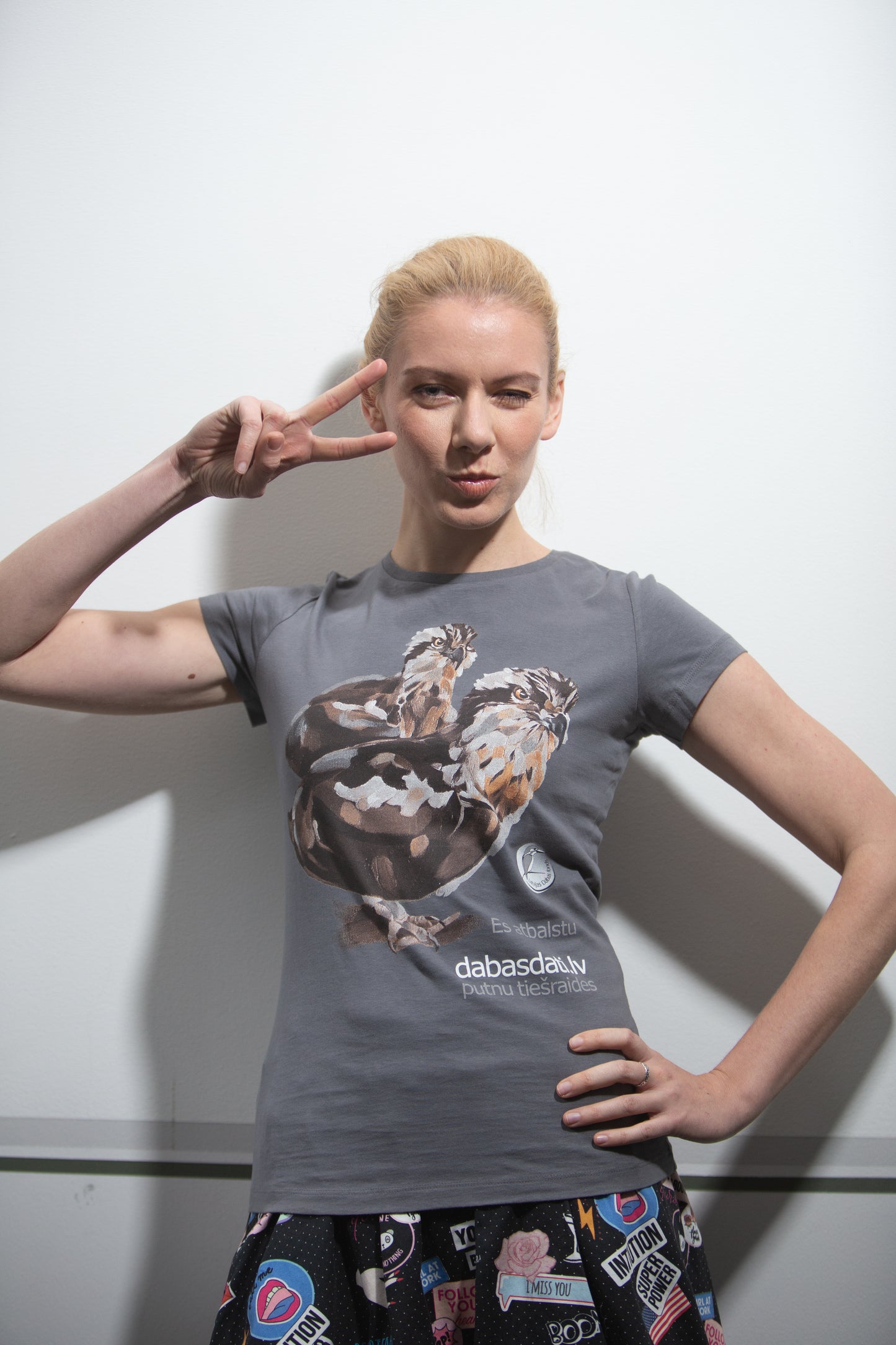 Kokvilnas T-krekls “Es atbalstu Dabasdati.lv putnu tiešraides” ar zivjērgļiem