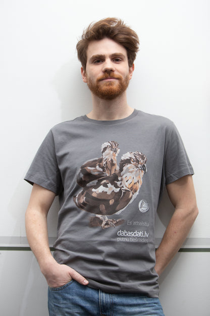 Kokvilnas T-krekls “Es atbalstu Dabasdati.lv putnu tiešraides” ar zivjērgļiem